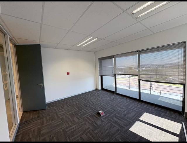 442M² OFFICE TO LET IN VORNA VALLEY
